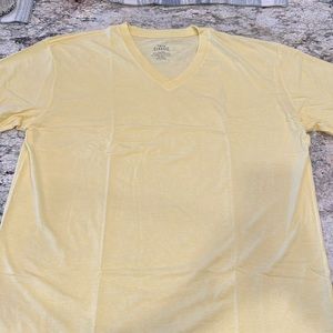 Men’s XL True Classic yellow v-neck